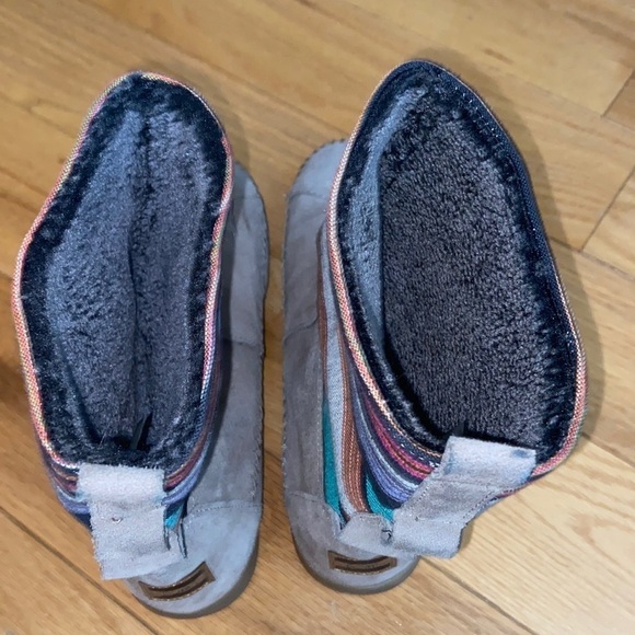 Toms grey suede boots with cloth upper, size 7.5 - Picture 3 of 6